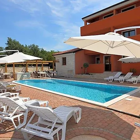 Natura Vilanija 3*