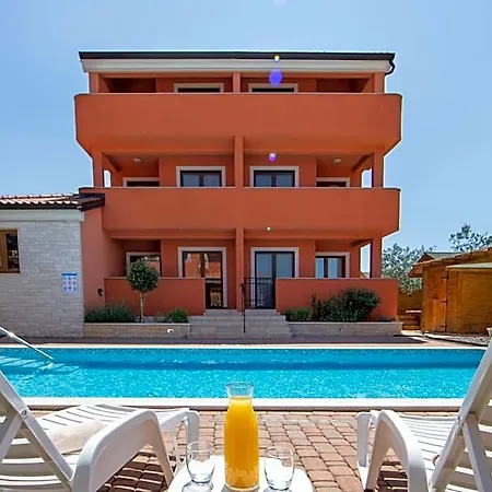 Hotel Natura Vilanija